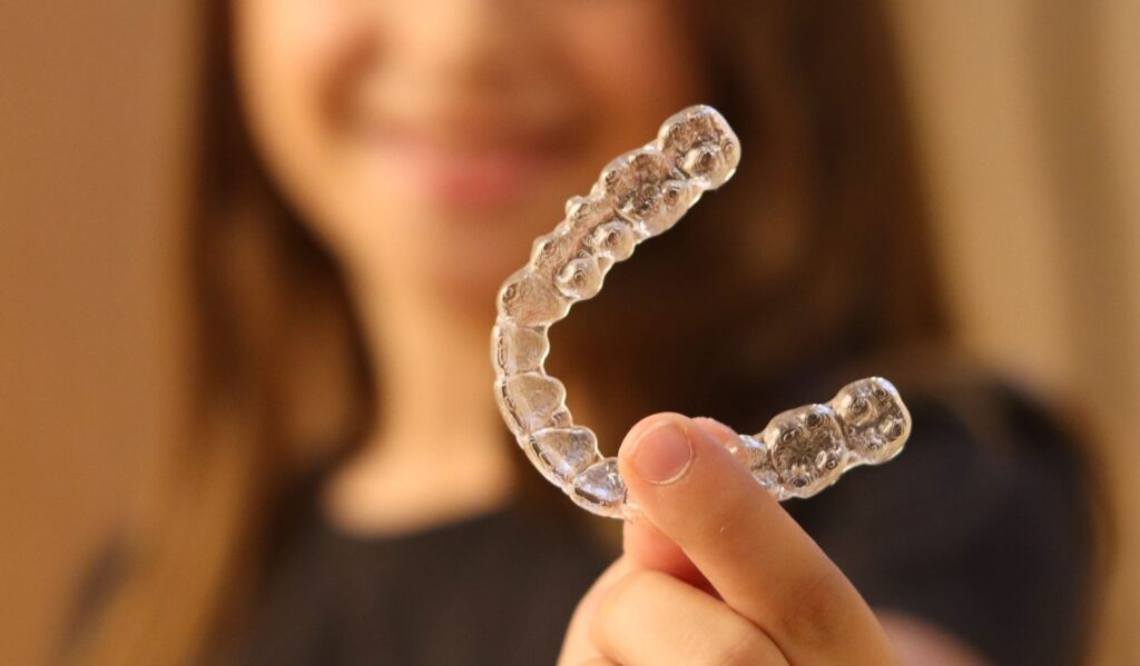 Ortodoncia invisible en adolescentes.